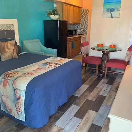 Michaels Siesta Motel St. Petersburg Bagian luar foto
