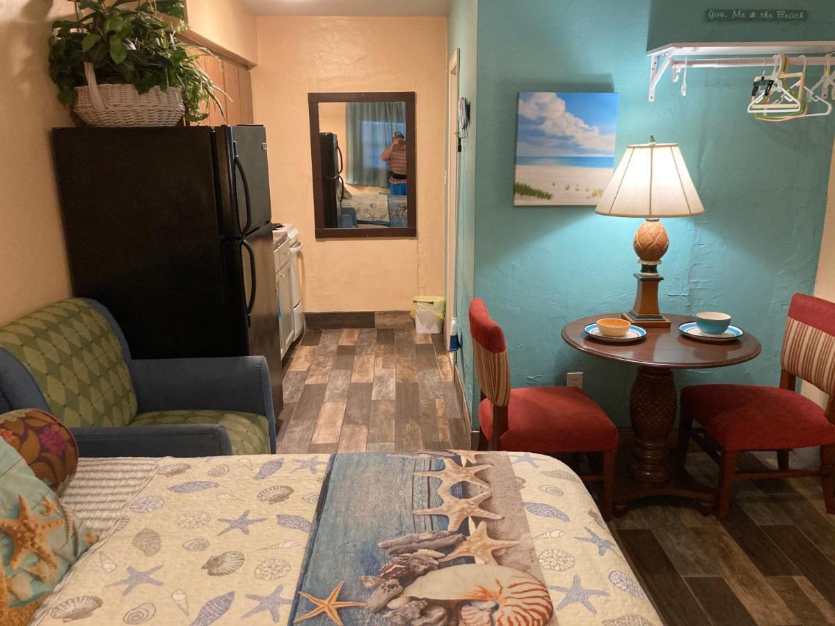 Michaels Siesta Motel St. Petersburg Bagian luar foto