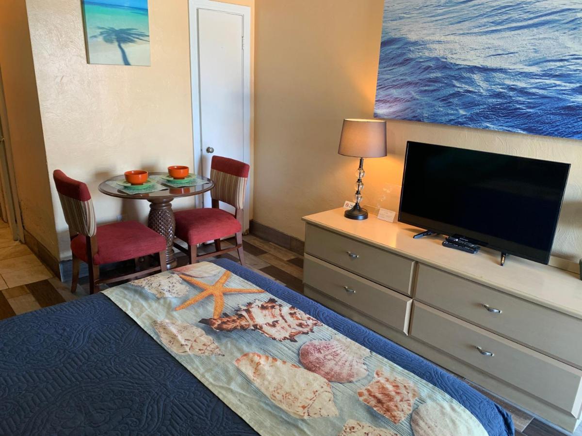 Michaels Siesta Motel St. Petersburg Bagian luar foto