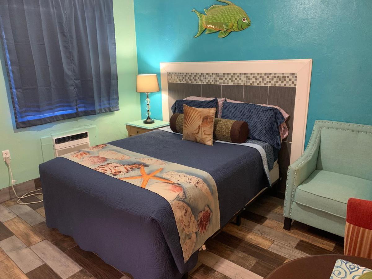 Michaels Siesta Motel St. Petersburg Bagian luar foto