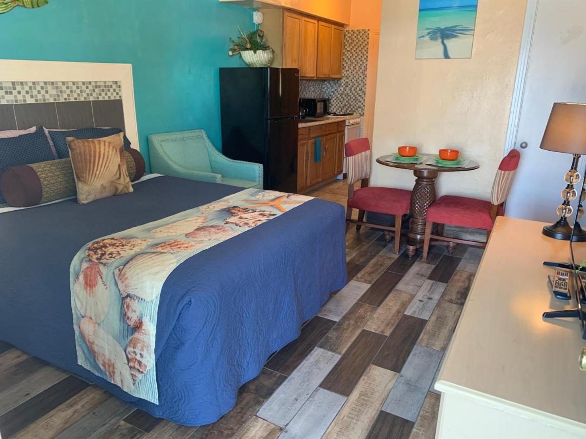 Michaels Siesta Motel St. Petersburg Bagian luar foto
