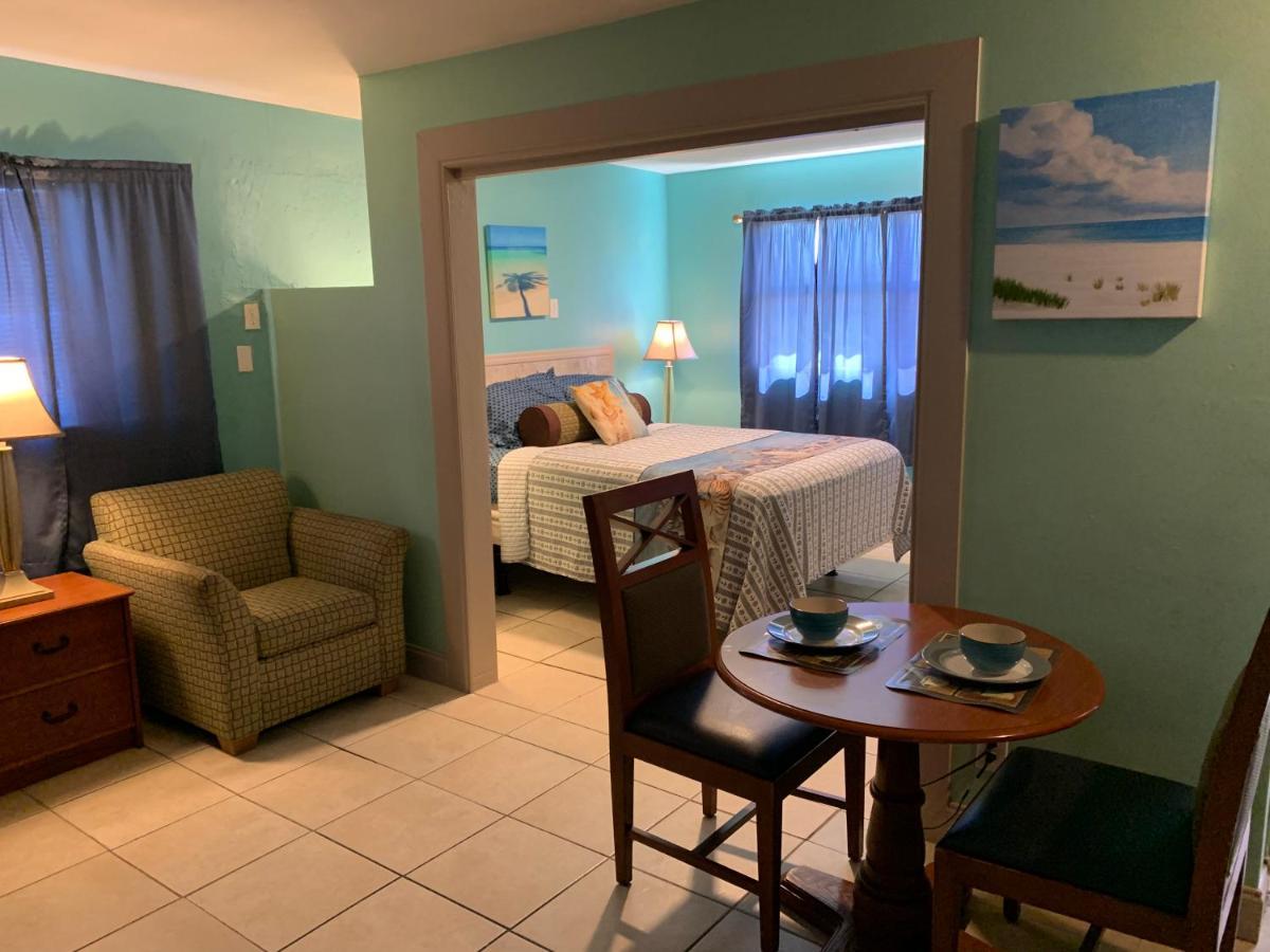 Michaels Siesta Motel St. Petersburg Bagian luar foto