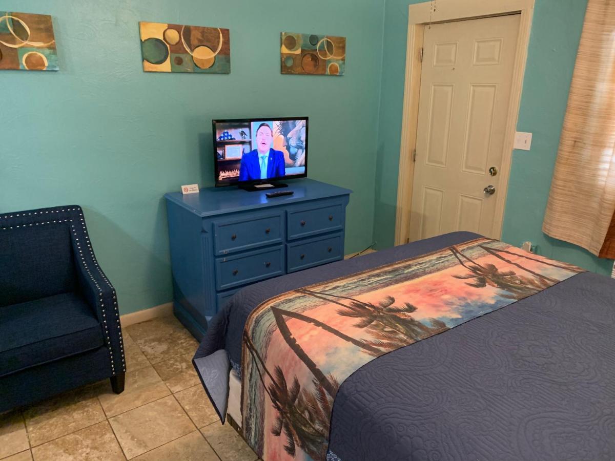 Michaels Siesta Motel St. Petersburg Bagian luar foto