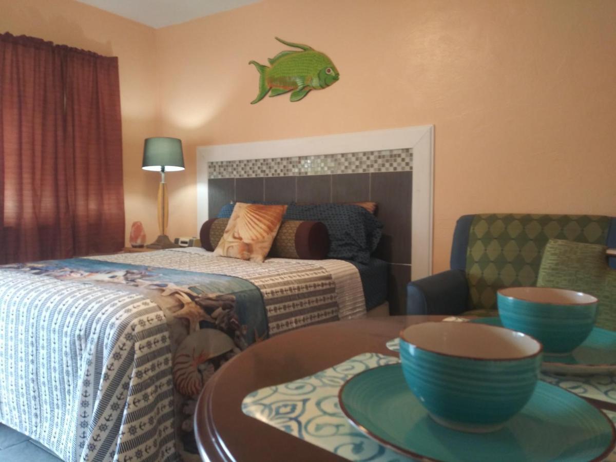 Michaels Siesta Motel St. Petersburg Bagian luar foto