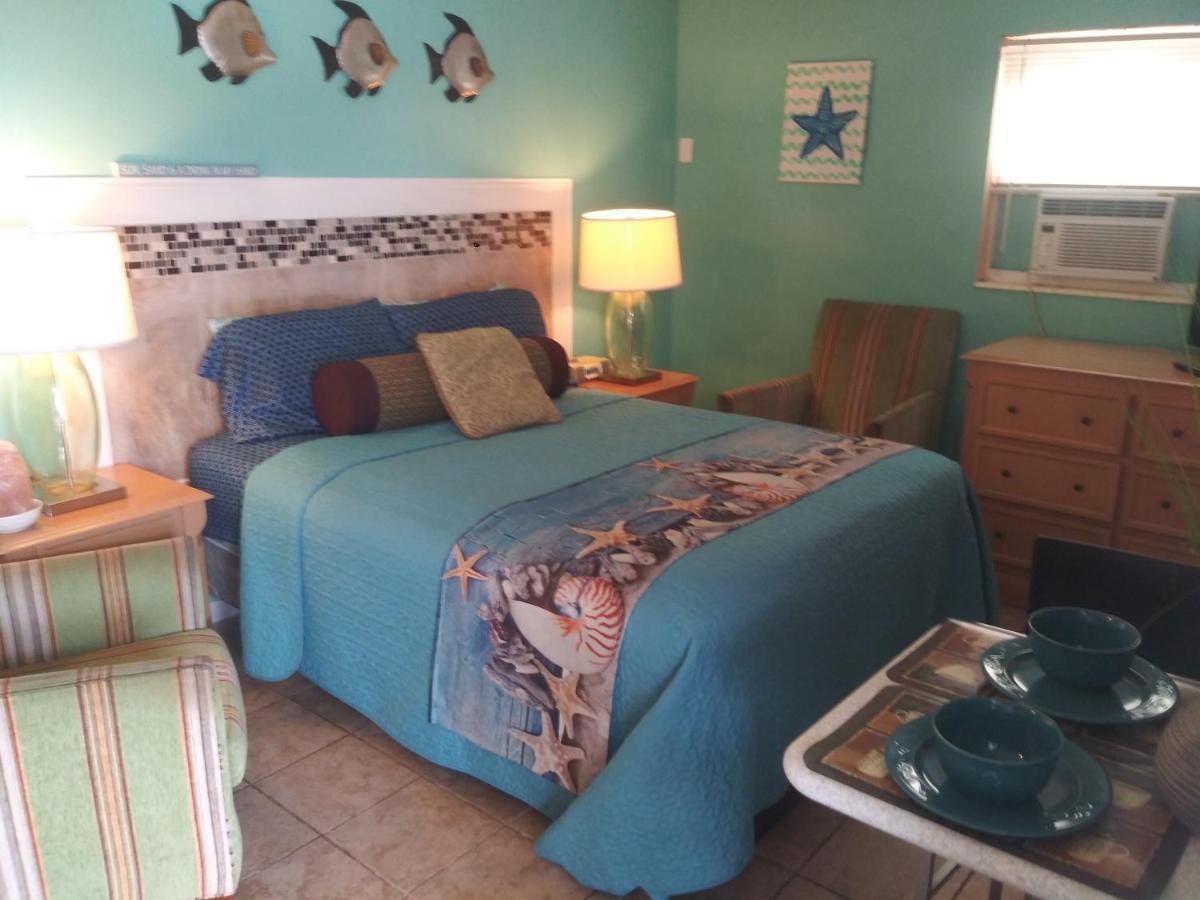 Michaels Siesta Motel St. Petersburg Bagian luar foto